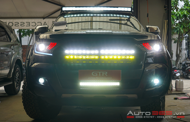 Ford Ranger độ đèn Mustang - Mí led L đẳng cấp thời thượng